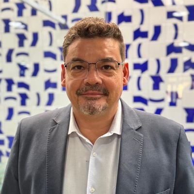 Sociólogo, especialista em direito ambiental, socioambientalista desde os tempos idos, consultor legislativo e Clube do Remo.
