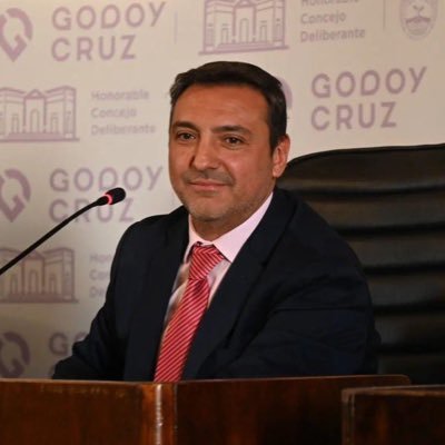 marcelocortigc's profile picture. Padre de Feli y Juli 🙍🏻‍♂️👶🏻 Abogado y Docente. Concejal por @munigodoycruz .