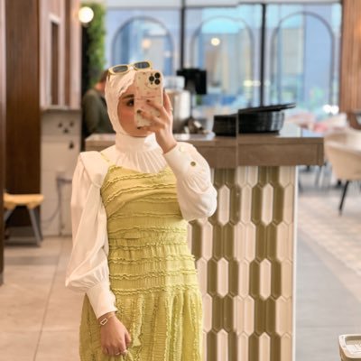 بَعضُ الفَرْاشاتِ كَيدَهنّ رَحِيق.🦋 𝙰𝙽𝙴𝚂𝚃𝙷𝙴𝚂𝙸𝙰 𝚂𝚃𝚄𝙳𝙴𝙽𝚃 👩🏻⚕️🩺