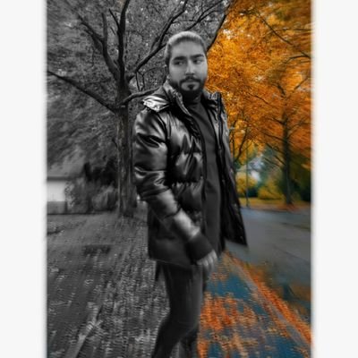 Daarkseid's profile picture. Law Student⚖🖊🌱
🖤✨️book , food

اگر مثل خود را نیافتی ، همانند خدا تنها باش...!