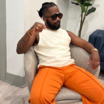 New account, who dis? #BLM #ClemsonAlum #APA1906 IG: @sayitliketajmahal