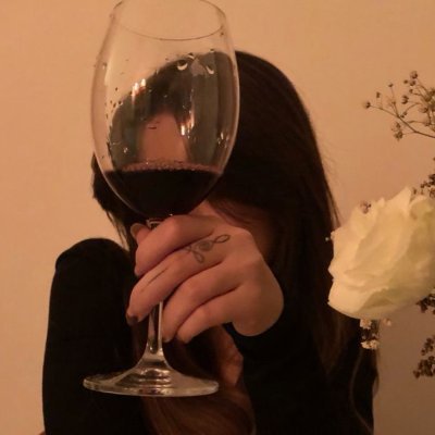 tamsinblakee's profile picture. Wine is my forte.  🍽️ Foodie Adventurer | 🦸‍♀️ Wonder woman
Exploring flavors one sip and bite at a time! Join me on my tasty adventures!