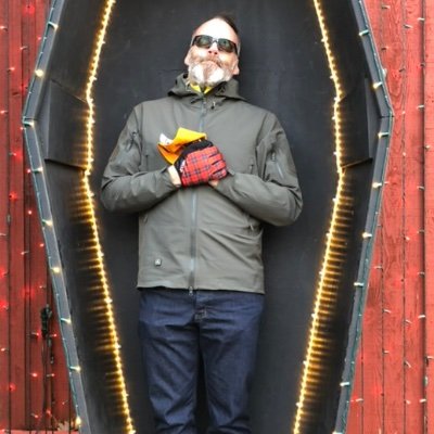 lessangnouveau's profile picture. 🔥 Entrepreneur ➡️ SFDC Solution Architect for 20y 📈❤️ TSLA, SpaceX 🚀 Cybertruck Foundation Series 📐no mirrors! DM me for a Tesla Referral Code! 💰💰💰