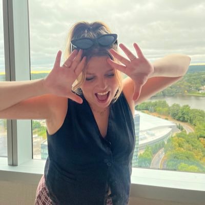 emmsyhp's profile picture. she/her i don’t know what’s going on ever.           // i write a lot