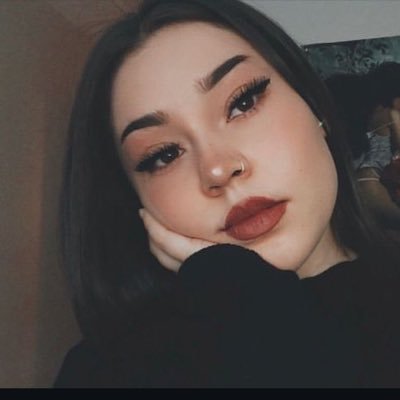 sadcancerbby's profile picture. 