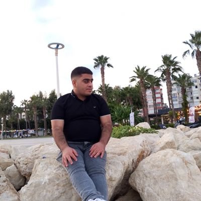 JE0eY09QHFp2jaa's profile picture. قارئ وكاتب  
مهتم بالأدب والشعر  والتاريخ والسياسة 
مشرف فريق  أمة إقرأ  وصانع محتوى أدبي   
 هنا أقدم مع فريق أمة إقرأ  مناقشات لكتب وروايات عبر مساحات صوتية