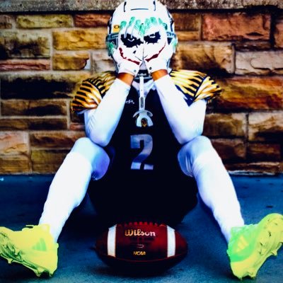 Rauner College Prep Football | 26’| 5’6 | 167Lbs | Slot Receiver/CB/KR | 4.1GPA | 312-498-4996 dtaireon96@gmail.com | https://t.co/CcE2Vo85rt