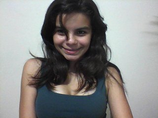 13 anos, leonina, fluminense, Recifense. Gosto de Música, de sair e de dormir ! Não nasci pra agradar ninguém, nasci pra ser feliz ! Sigo de volta. (: