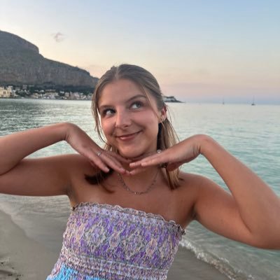 Fennaccount_'s profile picture. 