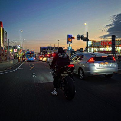 arnold___soua's profile picture. ぼちぼち黒いバイク乗ってます あと白い車　#57GANG