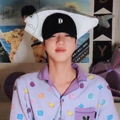 ‘98 | ARMY + moomoo + carat + stay + moa + wenee + id + baby once + baby shawol 💕 l OT7 w/ a Jin bias