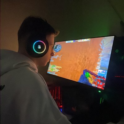 bajrami_xh54040's profile picture. 18y old cs player lvl10 elo: 3300