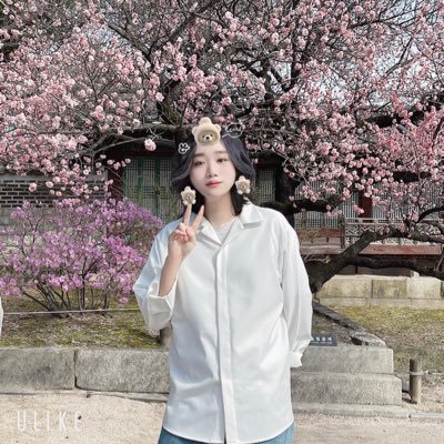 2NCvvjtA60vS1DY's profile picture. 