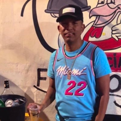 Gugudacdd's profile picture. ”Uma coisa eu sei: Deus está comigo”.