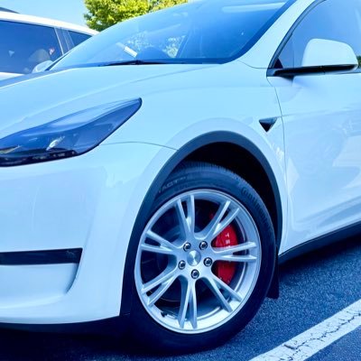 pranaysheela's profile picture. Apple fanboy 🍏 | Tesla driver 🚗 | Tech enthusiast 💻 | Coding since 2010 | Always learning, always building.