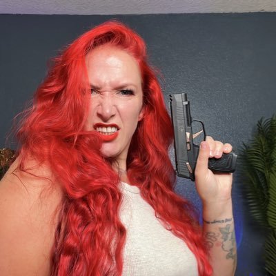 BaraQueenbee's profile picture. 🗣️ Your fav IMMIGRANT AMERISLAV 🇺🇸🇨🇿 💰 | 2A | Reformed liberal | Luckiest person alive | 💍 to most amazing AmeriViking