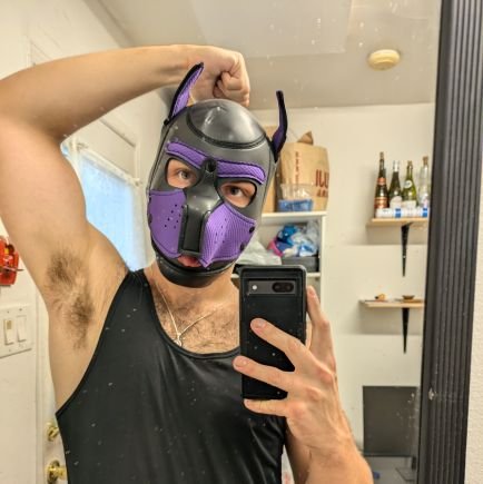 Pup Max Cummy for short. Born to arf forced to woof. Pup Max is my PG-13 name and Pup Cummy is an earned name. Toronto pup 🐶
