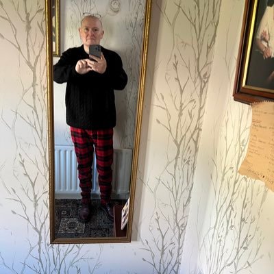 darrenjbeck's profile picture. Keeps it real, says it how it is, I swear a lot , don’t mean to but it comes out natural lol