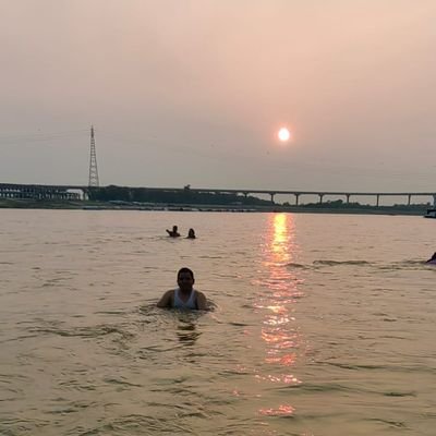 mathmax23's profile picture. 