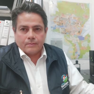 Arquitecto. Maestro en Gestión Pública Aplicada y en Admón. de la Constr.
Especialidad en Ingeniería Catastral
Director Fundador IMPLAN Valle de Santiago, Gto.