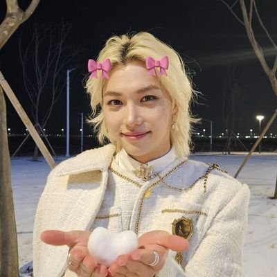 iluuvcoffe's profile picture. adicta al café
#anitwt #kpoptwt #edtwt