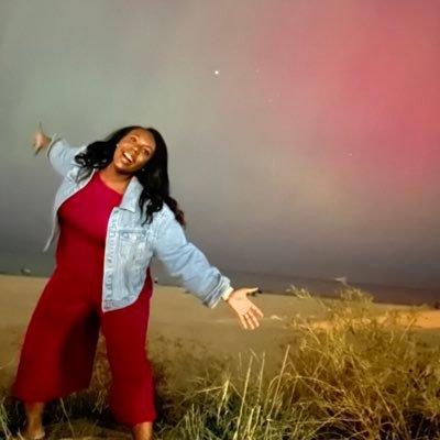 Passionate about #blacklives, racial equity and warm weather. Not so young. Questionably gifted. Hella Black. CA, NY, IL Opinions, RTs and jokes are my own.