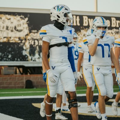 C/O 2026/ Football•Track/6’3/WR&Safety/ 100m- 11.2/200m 23.40/ HIGH JUMP- 6’9/Valley View High School// GPA 3.4/870-623-9302/ CamarionDavis@blazermail.net