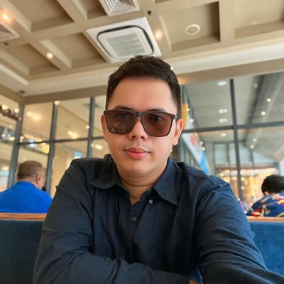 Christian, accountant, digital marketer, virtual professional, project manager.
I help businesses boom virtually!
Saved by grace.
I tweet random stuff. :)