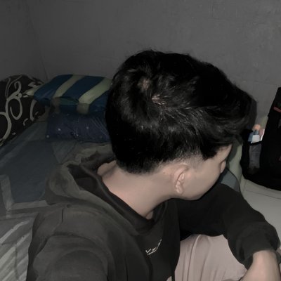 Chalimatul52759's profile picture. 