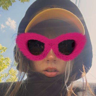 67% pasta eater 20% photo taker 13% sorry | available for things @ samanthaskapin@gmail.com she/her