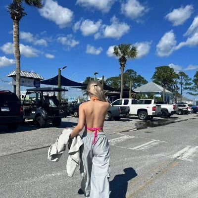 yfyki48977561's profile picture.