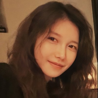 jiahuniverse's profile picture. 