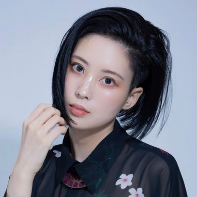 Yuka_fcm's profile picture. ◾︎服のデザイナー/製作者/嘗て時々モデル ◾︎和楽器バンドさんの衣装を約140体担当 ◾︎和のファッションブランド「Shiki」 @jpn_shiki
