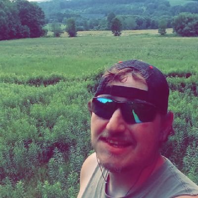 Just a blue collar dad who likes doing racecar things🍻 sports fanatic🤘