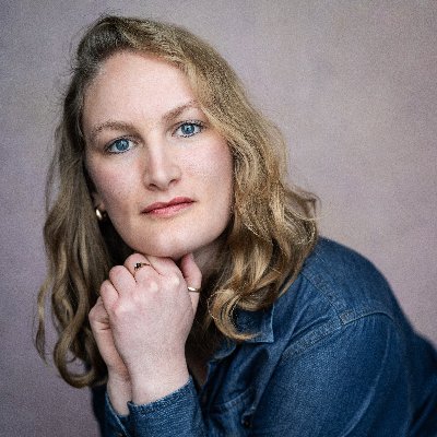 Actress, singer.
Bournemouth-born, London-based.
Freelance captioner and audio describer.
