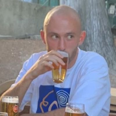 JBifanas's profile picture. Tenho as orelhas grandes.
M.EIC