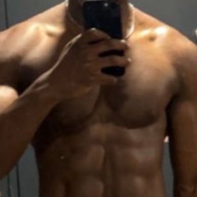 Free Thinking, Conservative Black Jock. Got an addiction for Muscles. Enjoy Wrestling, UFC, Sports, Fitness, Masculinity and Right Wing Politics🇺🇸