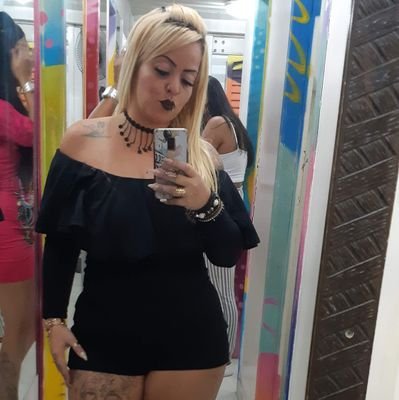 ●Taurina ♉ 
●Estudante em Tec. Enfermagem 👩🏼‍⚕️💉🩺 
●Flamenguista ❤🖤 
●Abençoada e Protegida por Deus 🙌