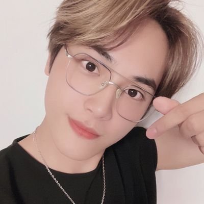 juhaktor's profile picture. simp for haknyeon & hyunjae