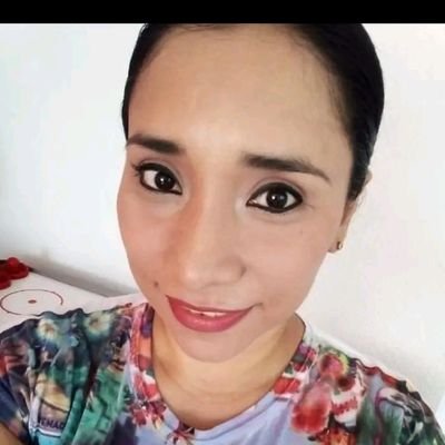 Mexicana de ♥️, comulgo con diversas ideologias, por aprendizaje, conocimiento como parte infinita del entrañable universo