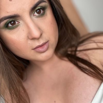 olciiv's profile picture. Czytam mądrych ludzi, duże ilości książek, a na końcu jako hobby robię zdjęcia.⚜️🇵🇱