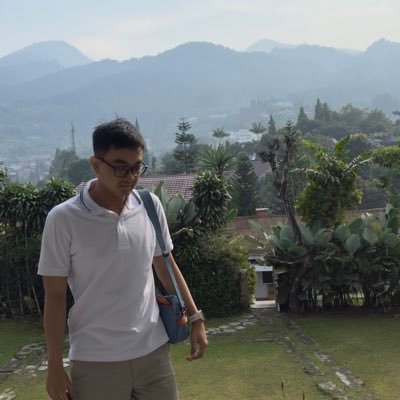 rzkyananda's profile picture. Lorem ipsum dolor sit amet, consectetur adipiscing elit, sed do eiusmod tempor incididunt ut labore et dolore magna aliqua.