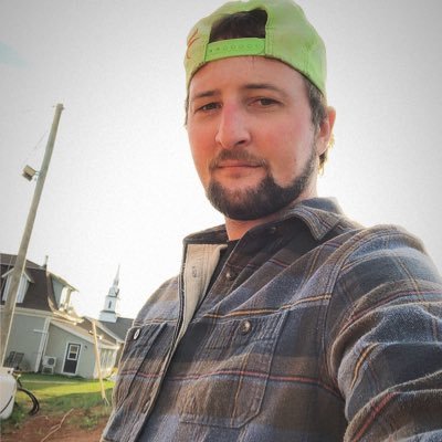 ItzBackstab's profile picture. Be humble ❤️ Content Creator 🎮 @itzbackstab on socials💃 31 🇨🇦 business inquiries branje@live.com 💃 I stream on twitch 👇