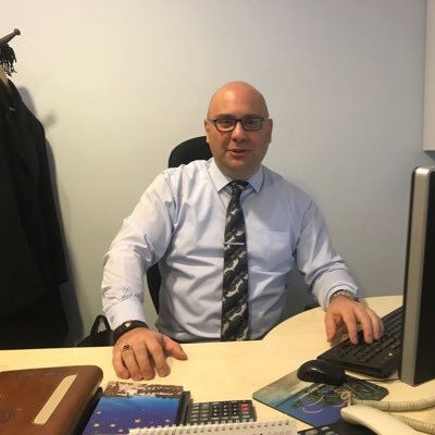 MarkvaleHolstei's profile picture. Built my wealth by taking risks. Inspiring others to step up, take action, and create their own success. #NoLimits #GetRich