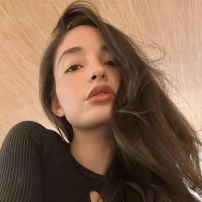 I’m single woman looking for a serious relationship here with serious man please dm if you single ❤️❤️😍💋
