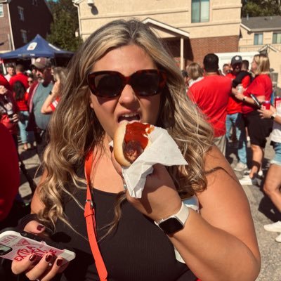 elocinharas's profile picture. star of the history channel’s award winning show Ice Road Truckers | Michelin Star chef | 3x Victoria’s Secret Fashion Show runway angel