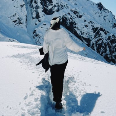 investing @sparkcapital / formerly at alpine investors & @princeton / loves theoretical statistics & mountains / seoul born but pasture-raised in New Zealand