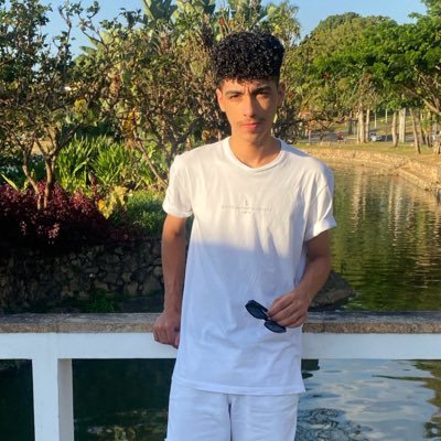 tvsdan's profile picture. i cry a lot, but i am so productive