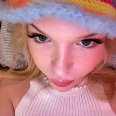 Ts_Luna1's profile picture. 18+:)swedish,trans woman,hedonist techno-fan,masochist,vegetarian/back up:acct