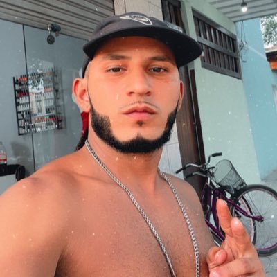 Me mantenho de pé, sem religião Mas o homem precisa da fé até pra crer na razão💭